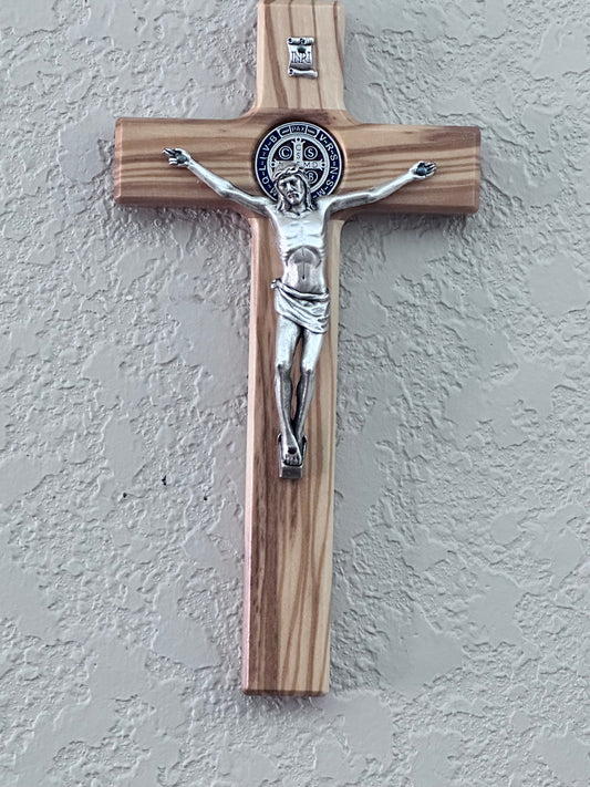 Crucifijo de San Benito Madera de Olivo
