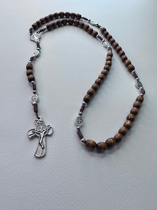 Rosario di San Benedetto in legno