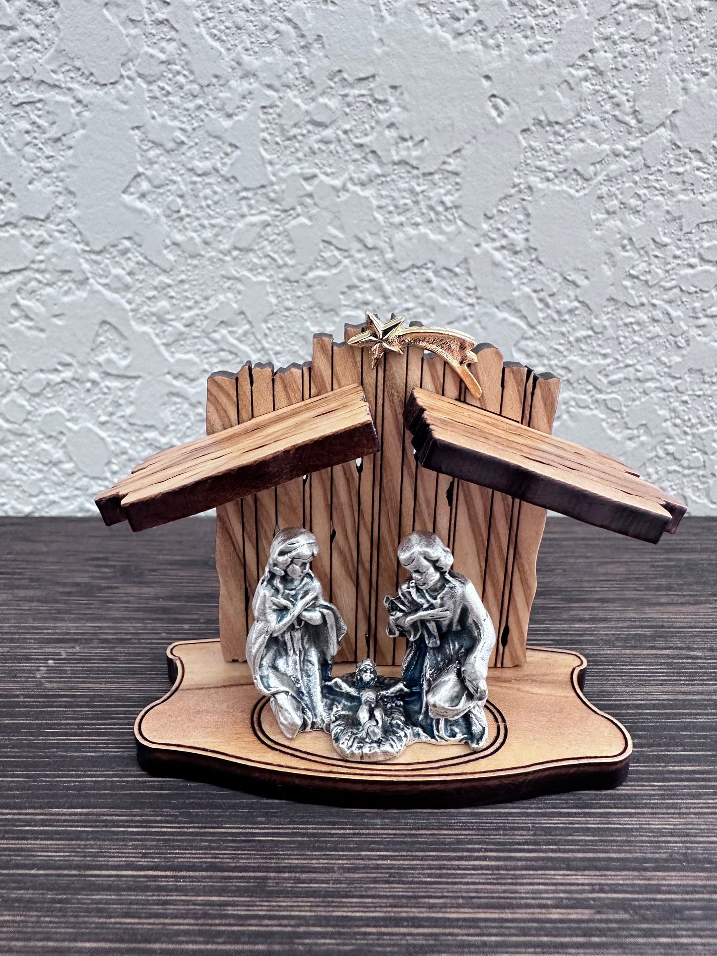 Olive Wood and Metal Nativity scene, Size 2 3/4x2 1/2 Inch