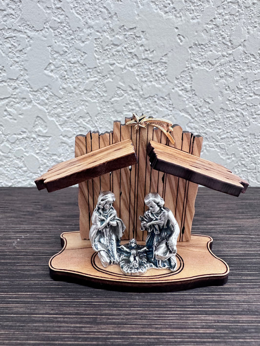 Presepe in legno d'ulivo e metallo, dimensioni 2 3/4x2 1/2 pollici