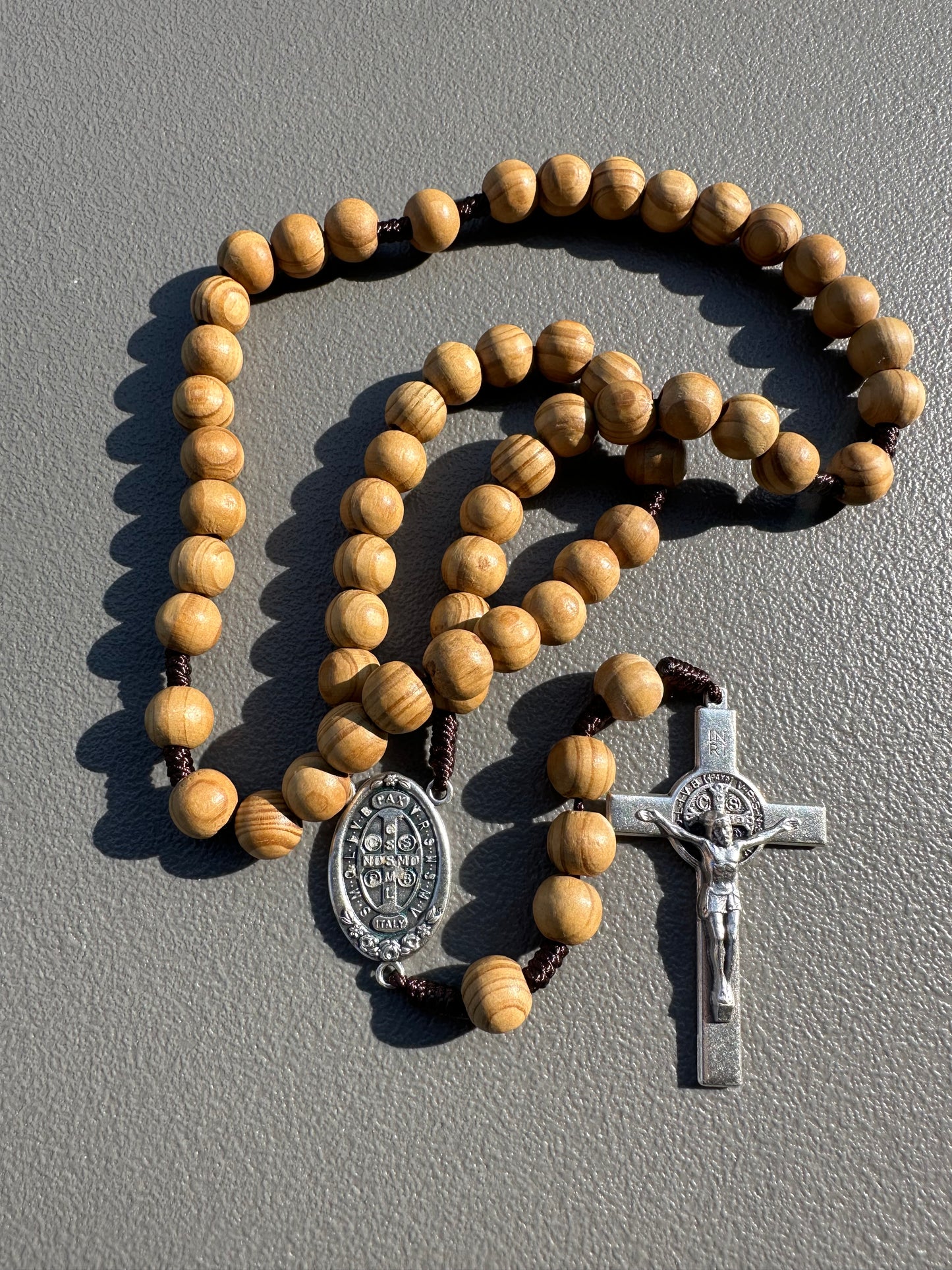 Rosario di San Benedetto in legno d'ulivo 30 pollici