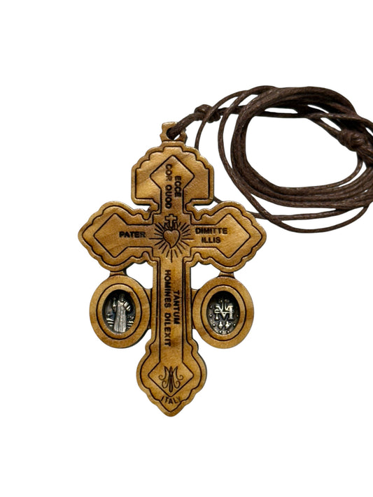 Cruz de indulto en madera de olivo de 2 pulgadas.