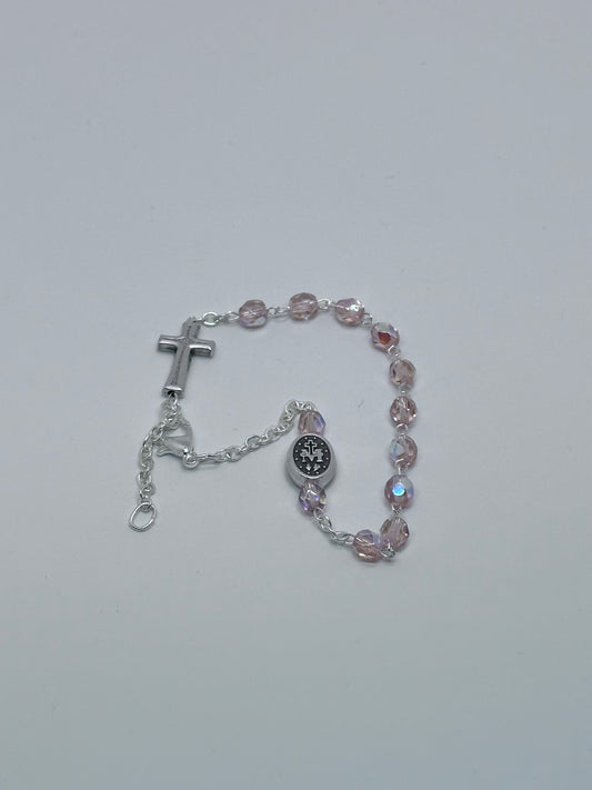 Hermosa Pulsera de perlas de semi-cristal pequeña medalla milagrosa
