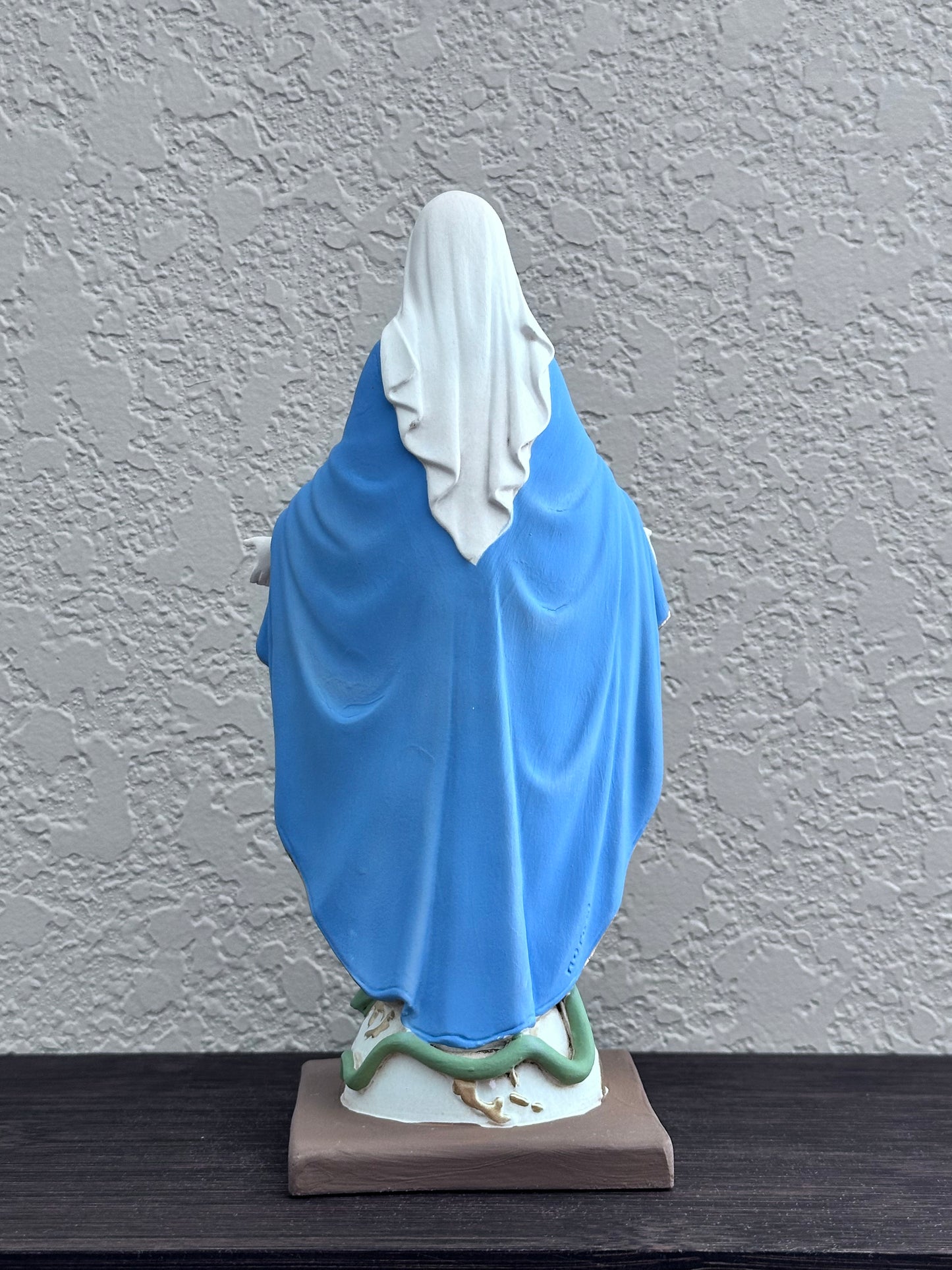 Statue Miraculous Madonna Resin with Metal Medal