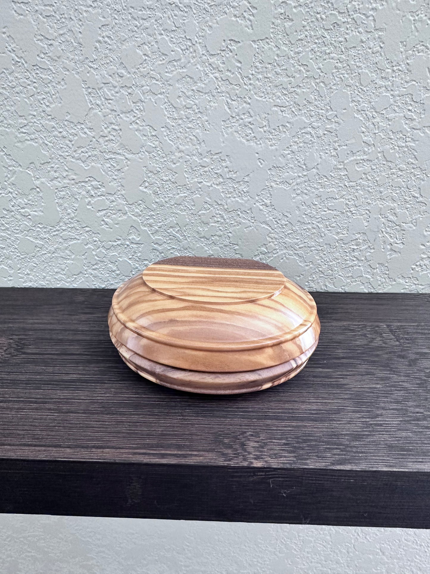 Nativity scene in oval jewelry Olive box 5x2.5 inch