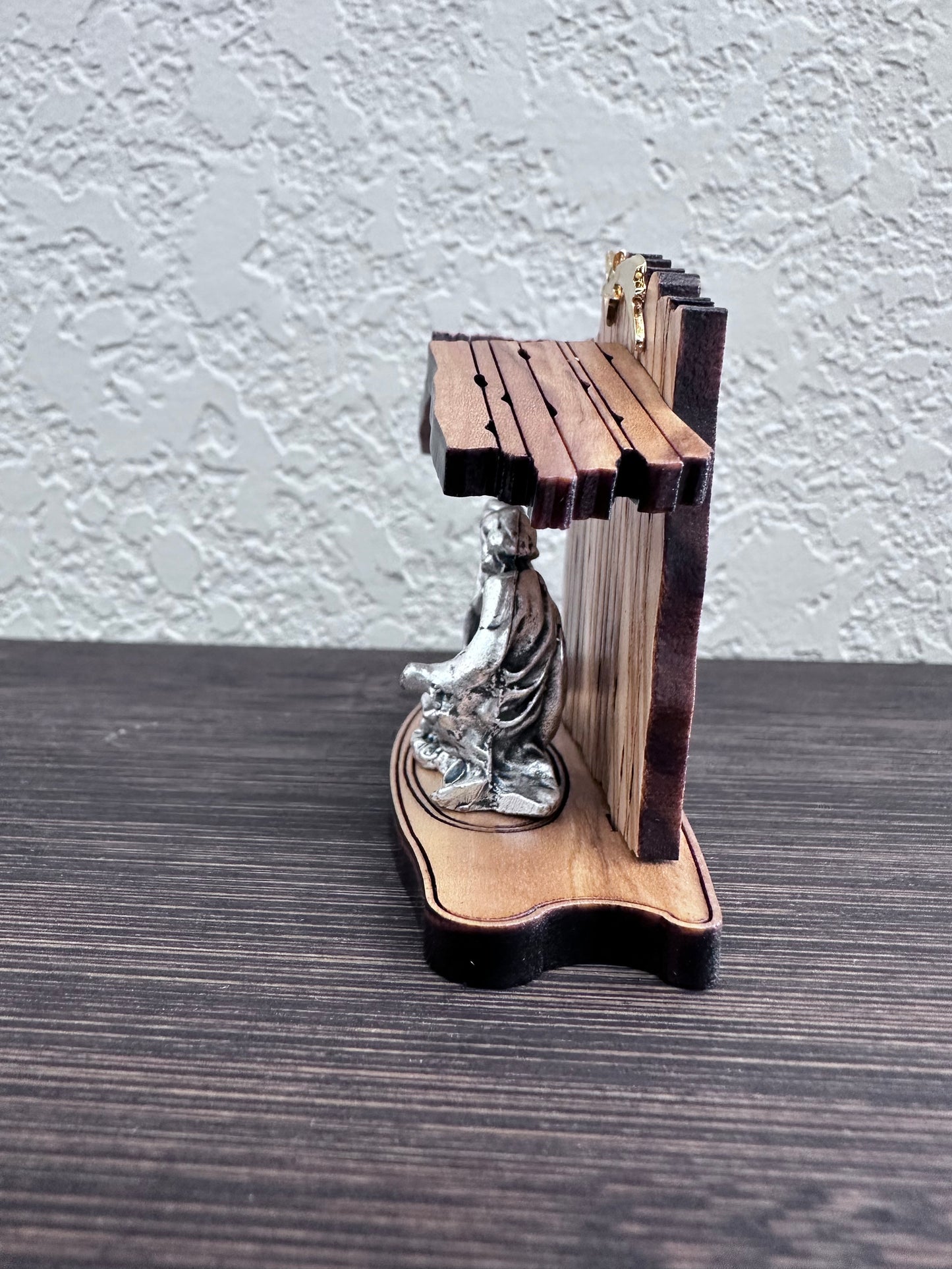 Belén de madera de olivo y metal, tamaño 2 3/4 x 2 1/2 pulgadas