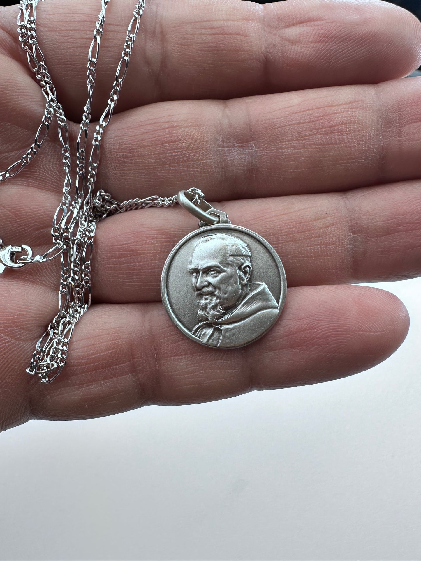 Medaglia Coniata di Padre Pio in argento ø mm 21 Con Catena Argento 925/Rodio